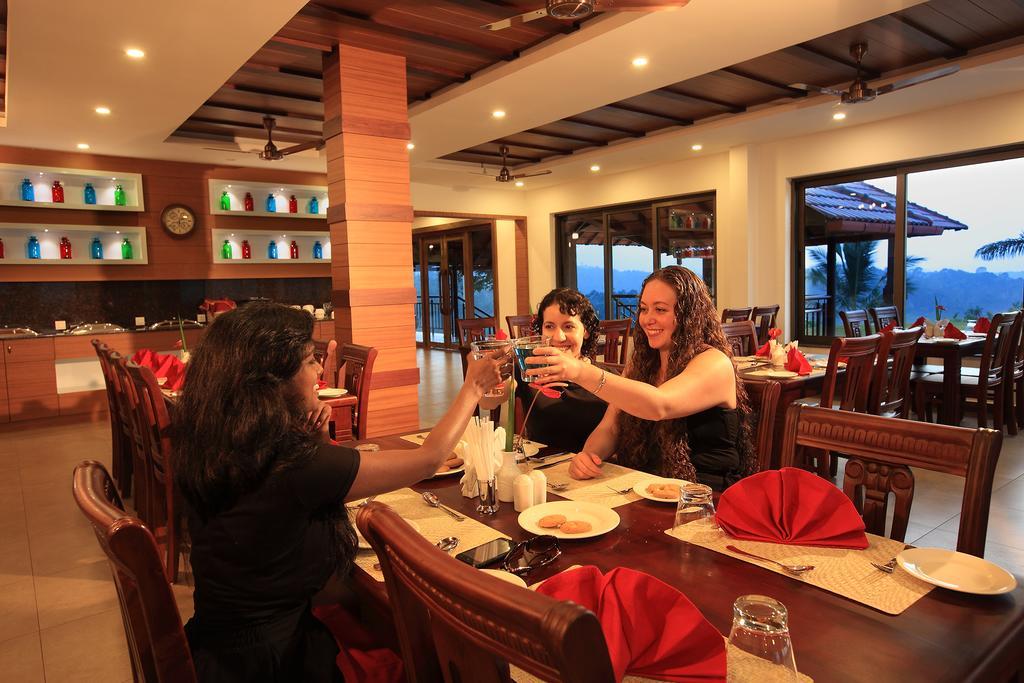 Arayal Resort-A Unit Of Sharoy Resort Tariyod Extérieur photo